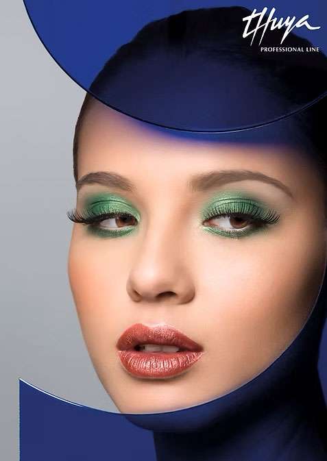 thuy-eye-blue-image